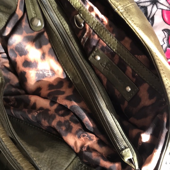 Leather Shoulder bag. - Picture 3 of 8